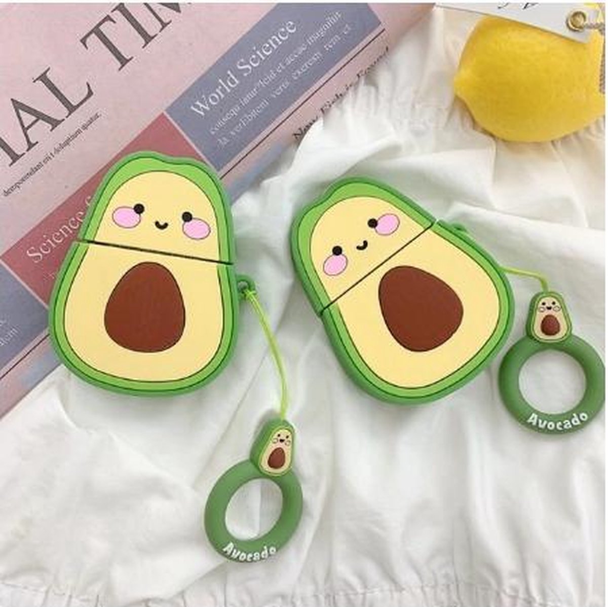 Avocado Shock-proof Beschermhoes 3D met Sleutelhanger voor Apple AirPods 1 / 2 - Cover - Fun Cases - Grappige Hoes