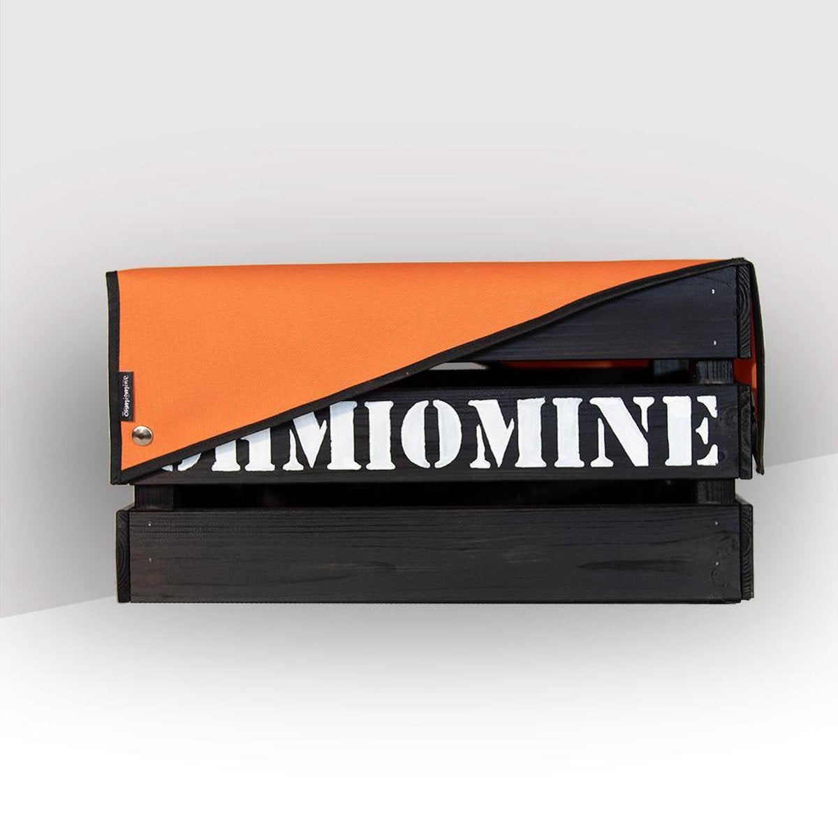 Ohmiomine Transporter Fietskrat Zwart	 inclusief Feestelijk Oranje Afdekhoes