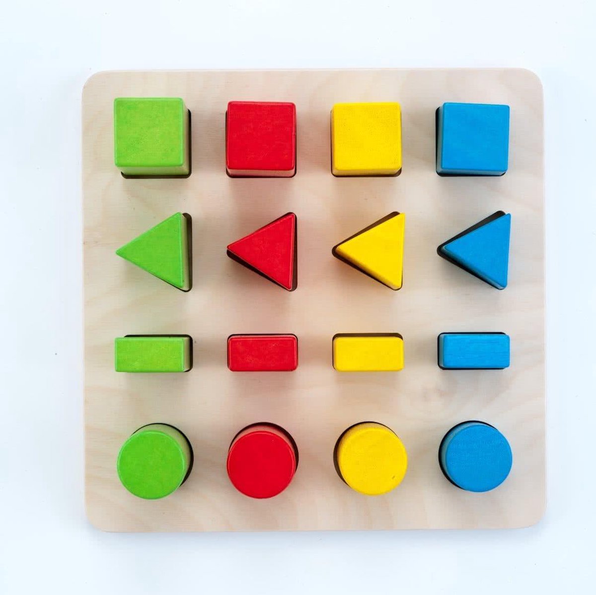 Geometric sorter 21 x 21 cm color//size 4x4 rubber wood plate