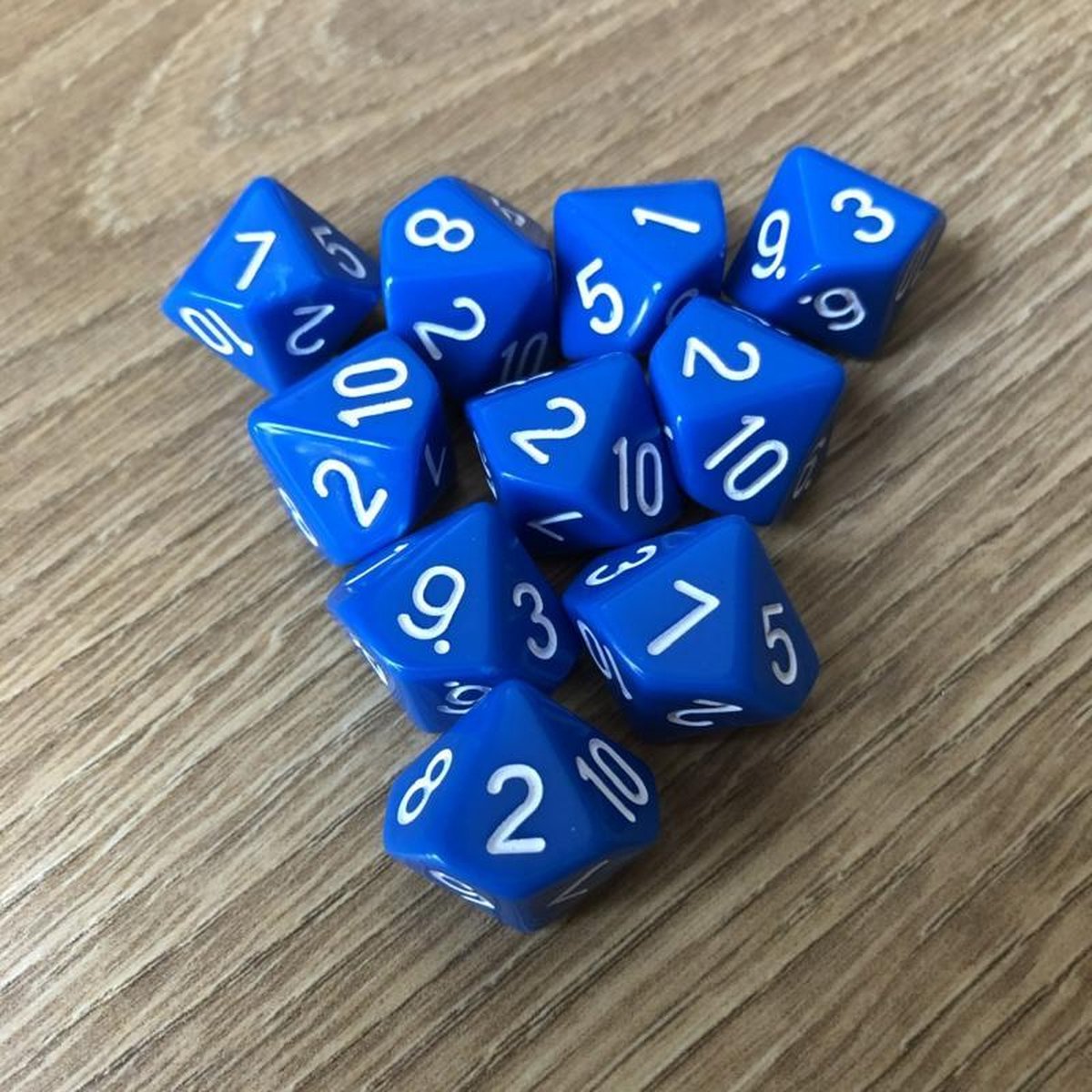 FlexJuf 10-kantige dobbelstenen (cijfers 1-10) blauw of wit (SET van 20 st)