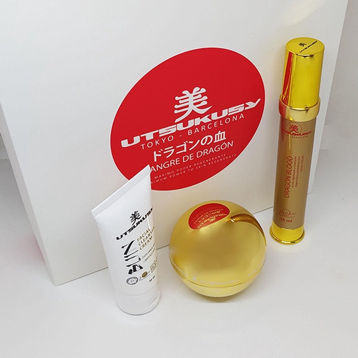 Utsukusy Dragon Blood beauty box