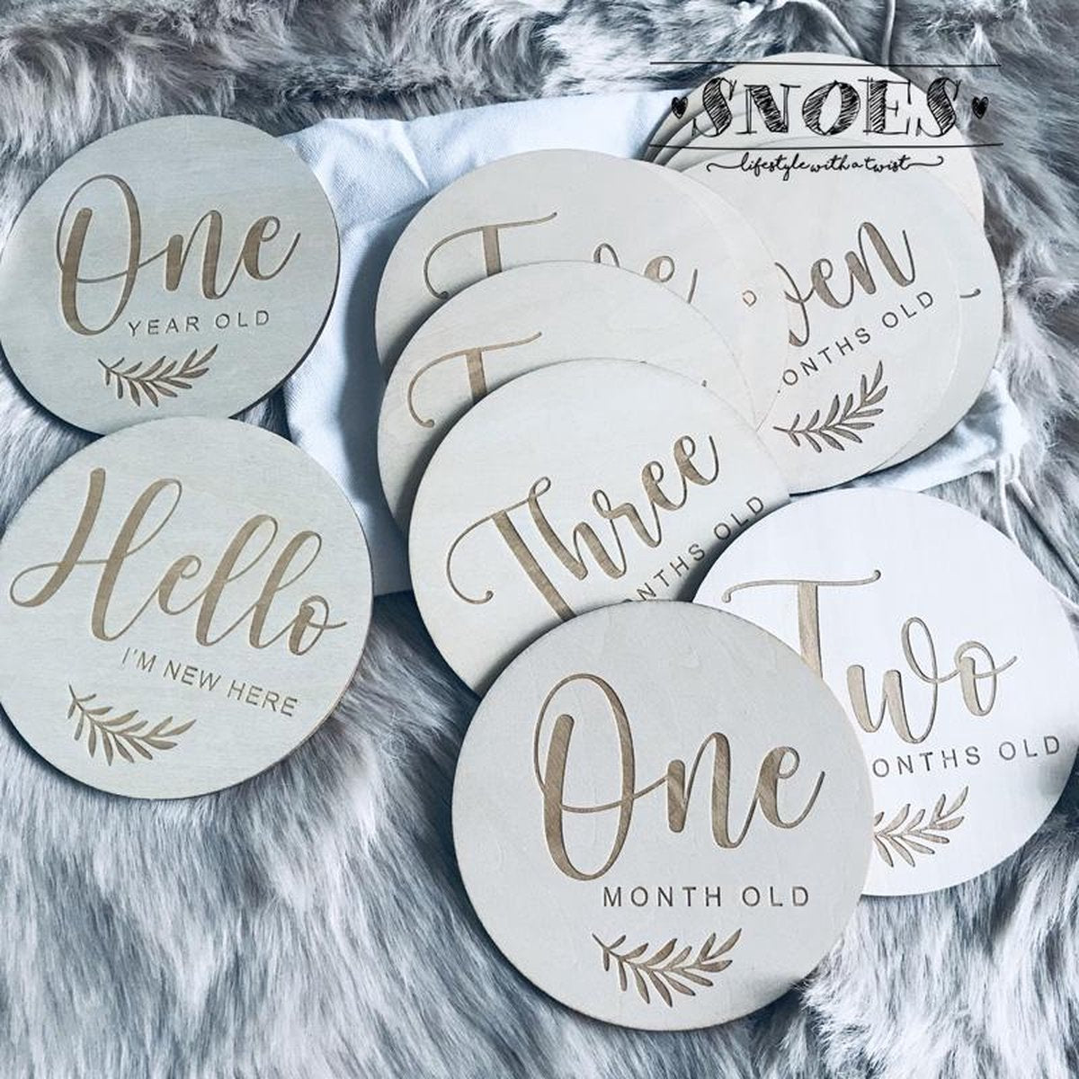 Snoes * Houten Mijlpaalkaarten* Leaf * Bijzondere baby mijlpalen Set Leaf Milestone cards * Baby shower* Geboorte * Gender reveal Kado Geboorte Kraam Cadeau * Mijlpaalkaart Hout 10 cm