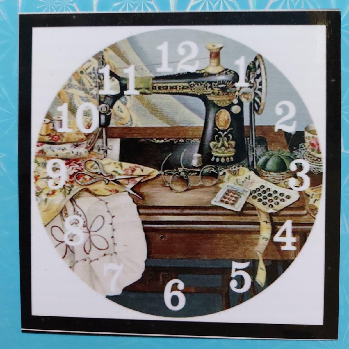 Diamond painting klok - vintage naaimachine