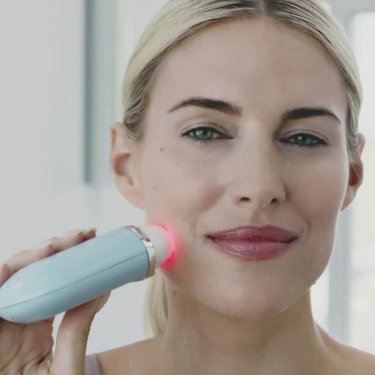 Iluminage Youth Activator