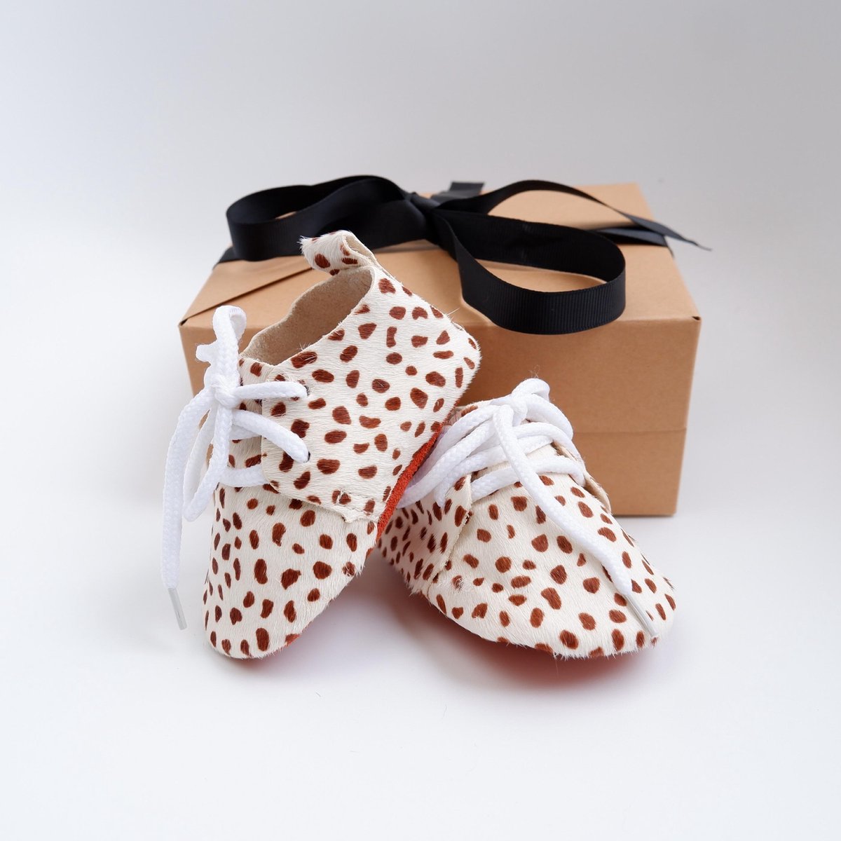 Giftbox - Mocassins - Rusty Dots - Babyschoentjes - Leer - Kraamcadeau - Cadeau - Babygeschenkset -  Zwanger - Baby