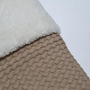 RiFresh - dekentje wandelwagen baby - zandkleur wafelstof met teddy stof