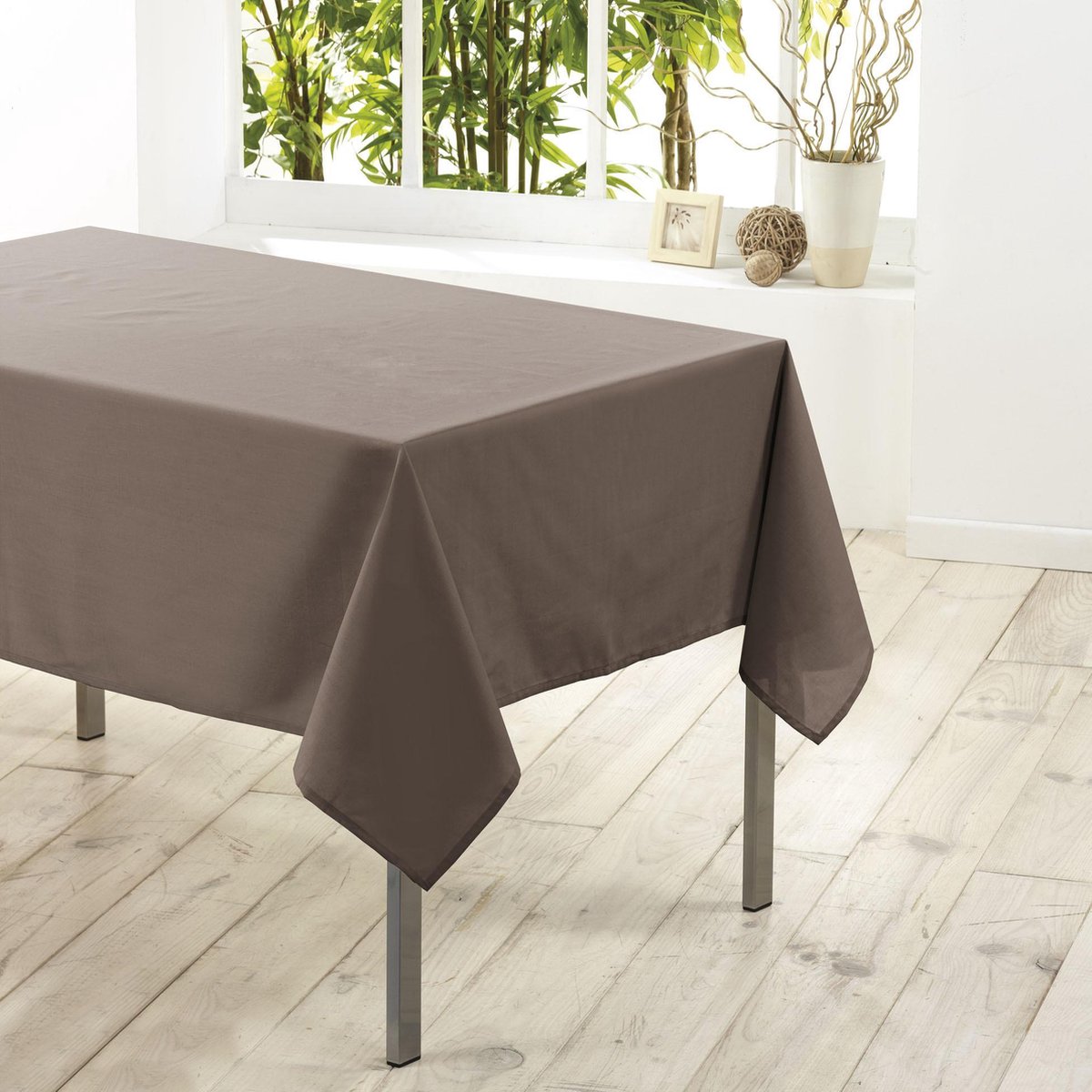 Tafellaken-Tafelkleed- textiel Essentiel taupe 140cmx250cm