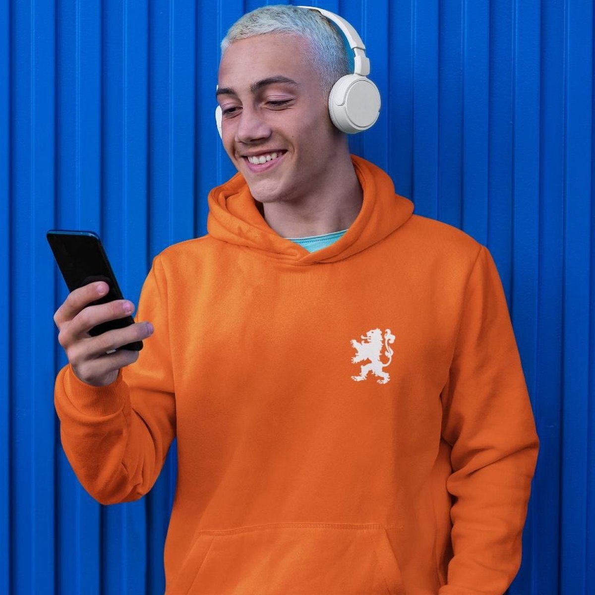 EK Hoodie White Lion Chest (MAAT M - UNISEKS FIT) | Oranje Outfit | WK & EK Feestkleding