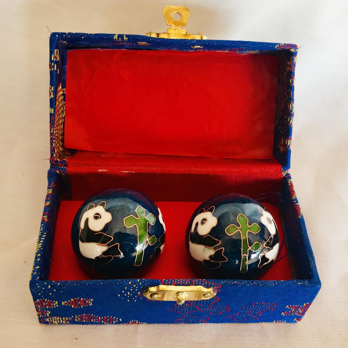 Meridiaankogels met Panda motief 3.5cm cloisonne (een techniek van emailleren)