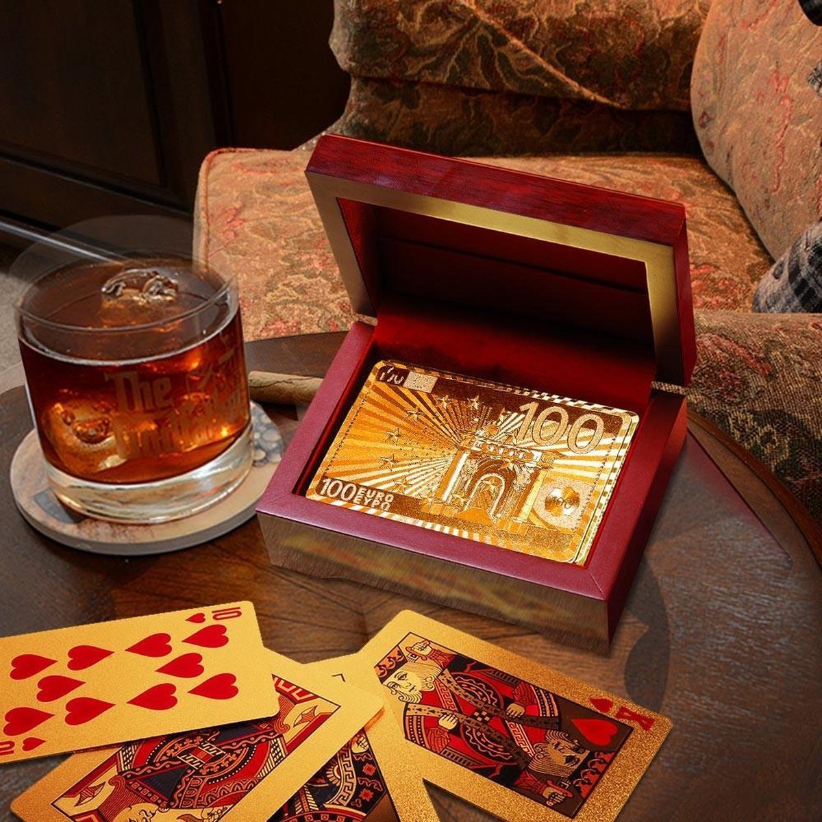 MikaMax Gouden Speelkaarten - Kaartspel - Speelkaarten - Luxe Speelkaarten Set - Poker - Incl. Luxe Cadeaubox