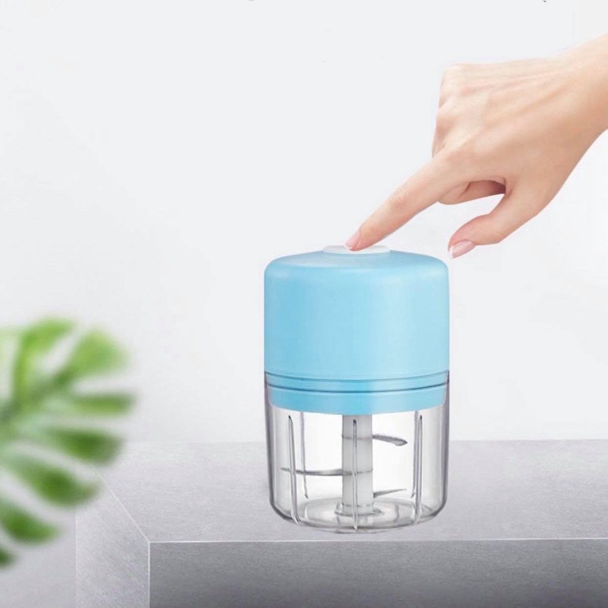 Repus Tools Chopper BLAUW - Electrische Chopper - Hakmolen - Draadloos - Mini Knoflook Chopper - Mixer - Keukengerei - Waterbestendig - Mini Food processor - RVS - 250 ML - Multifunctionele Chopper - Hakker - Snijder - Keuken musthave