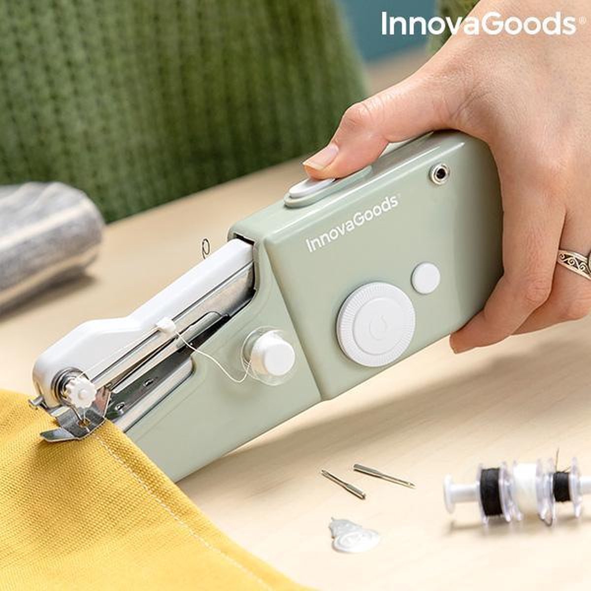 Draagbare handnaaimachine voor op reis Sewket InnovaGoods