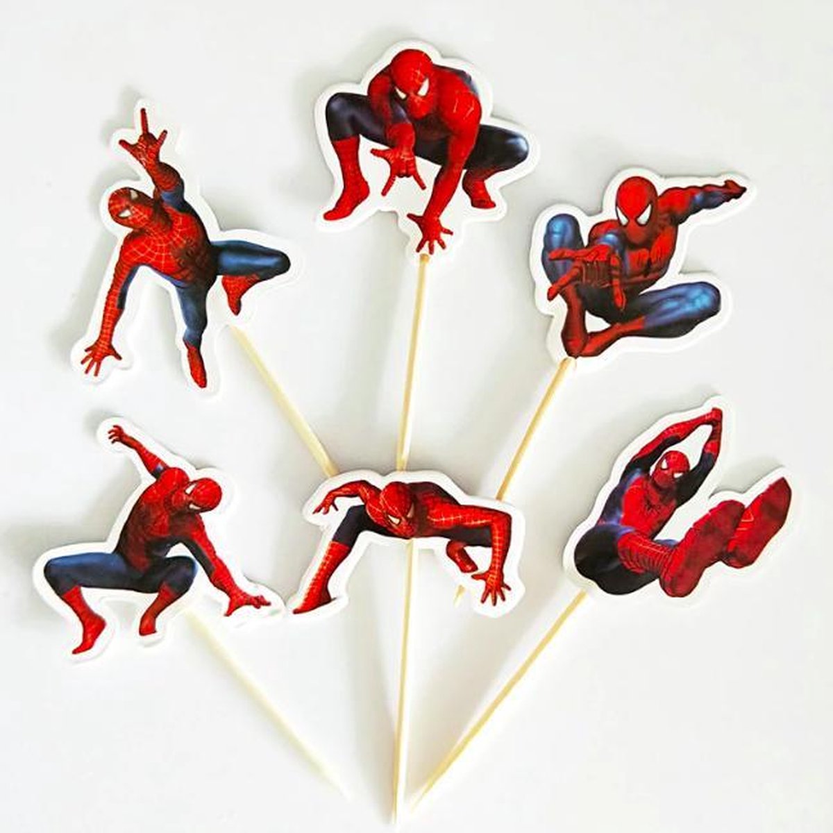ProductGoods - 48 x Leuke Spidermans cocktailprikkers | Verjaardag | Sateprikkers | Traktatie | Feest | Cake topper decoratie | Prikkers