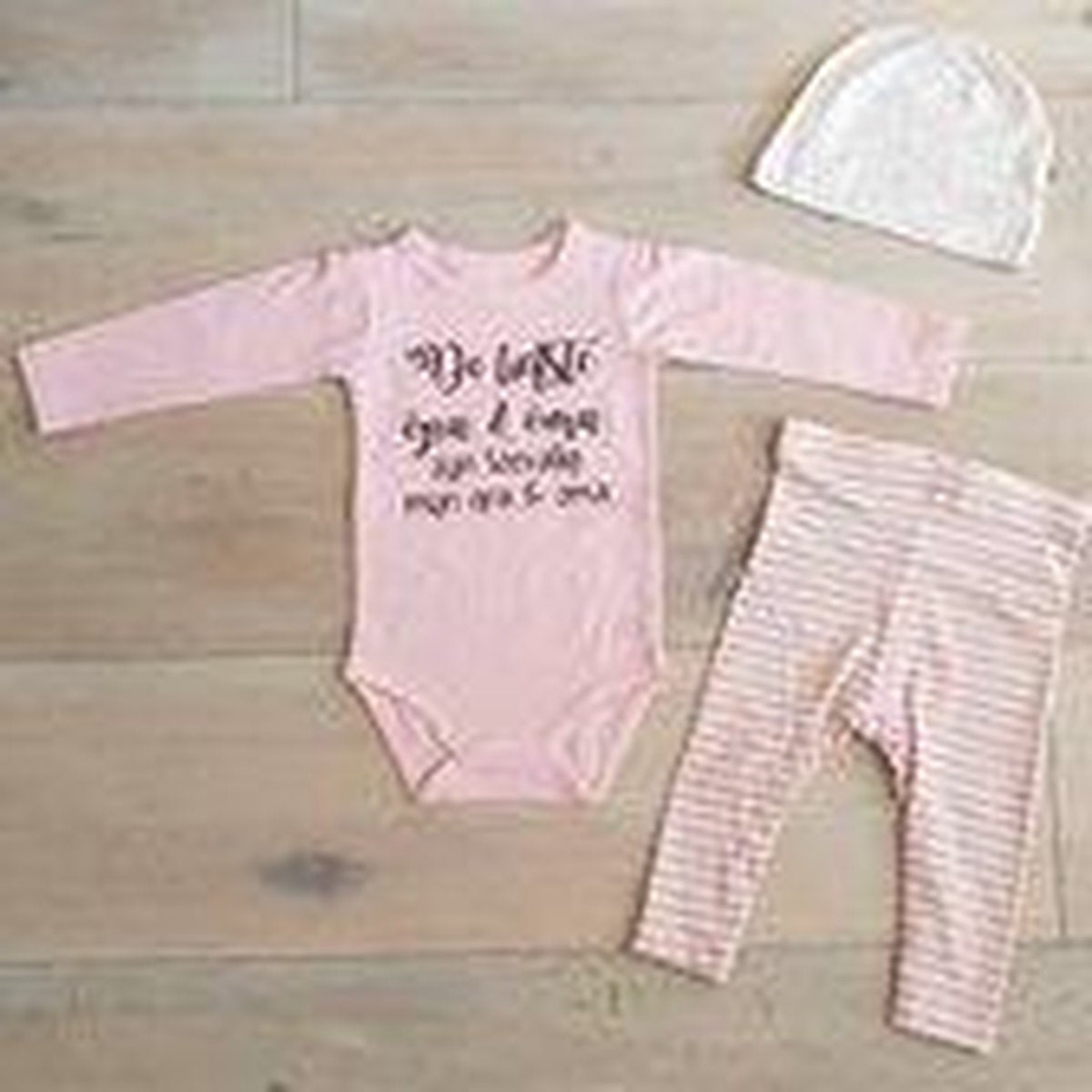Baby cadeau geboorte meisje jongen set met tekst aanstaande zwanger kledingset pasgeboren unisex Bodysuit |  babykleding Huispakje | Kraamkado | Gift Set babyset kraamcadeau pakje babygeschenk babygeschenkset kraampakket