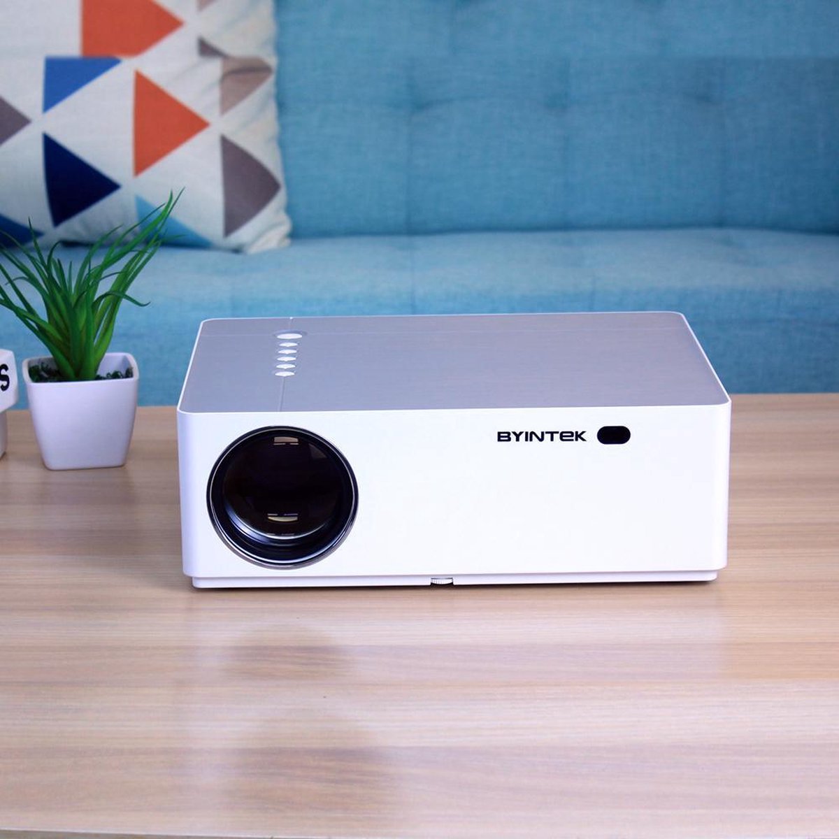 Lipa K20 beamer projector Full HD 1080P Android / Beamer met Android besturing / Buetooth en wifi/ Full HD / 2x HDMI en te verbinden met 2x USB / Keystone / Tot 300 inch projectie / Speaker en Remote control