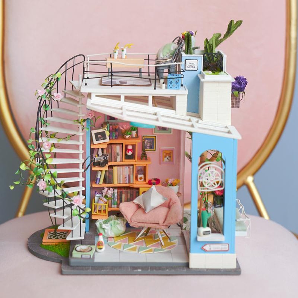 Robotime Dora's Zolder - modelbouw miniatuur zelfbouwpakket met verlichting