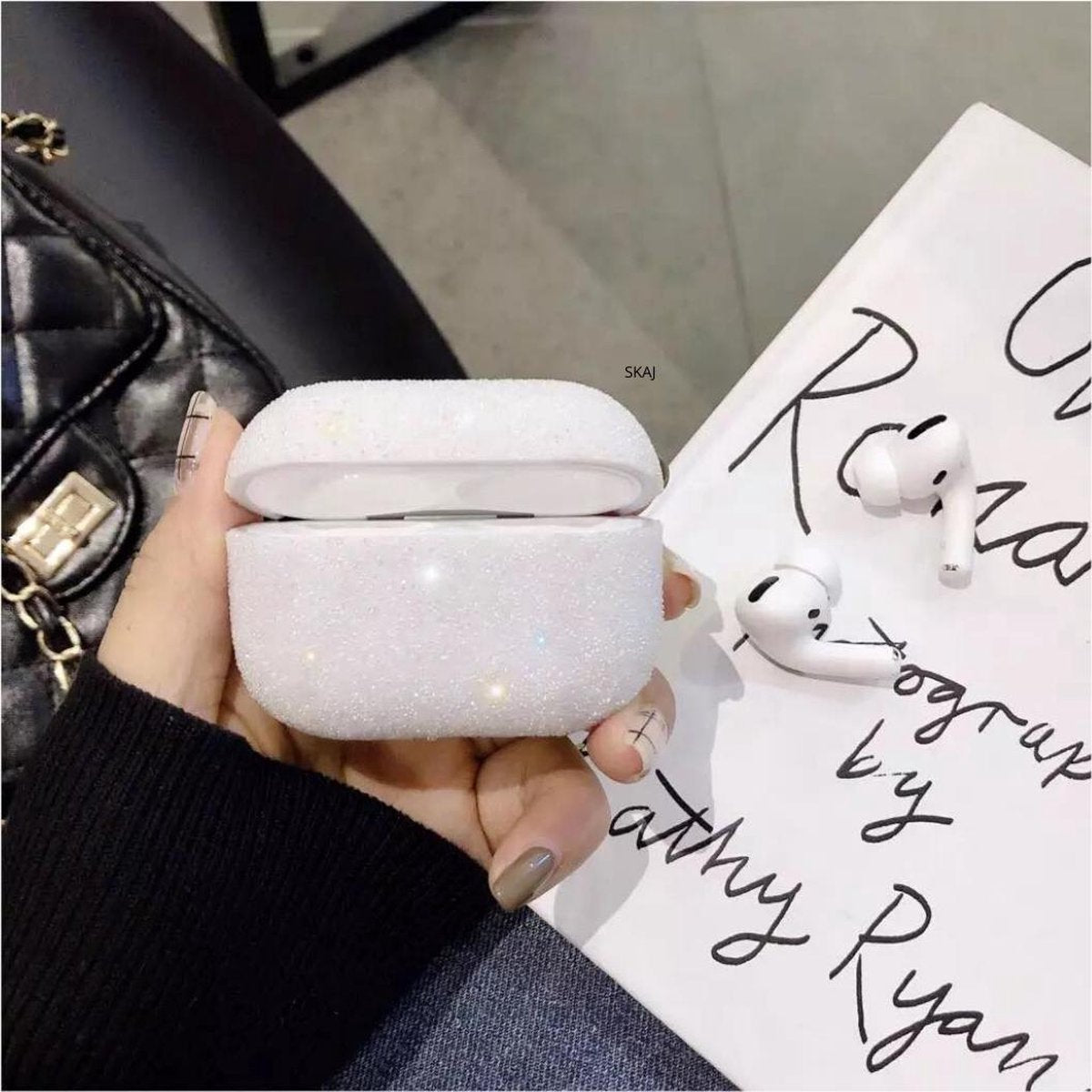 Airpods Apple Cover Case - Swarovski Stenen - Beschermhoes - Geschikt Voor Airpods Pro - Wit