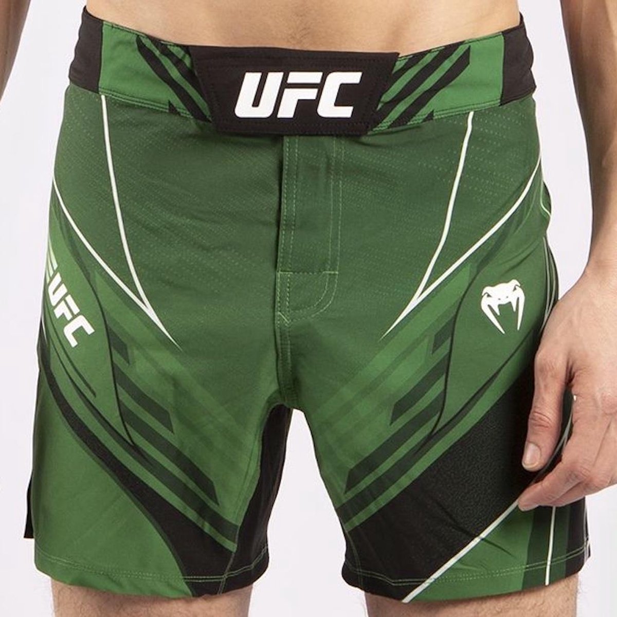 UFC x Venum Pro Line Heren Fight Shorts Groen Kies hier uw maat Venum Fight Shorts: XXL - Jeansmaat 38