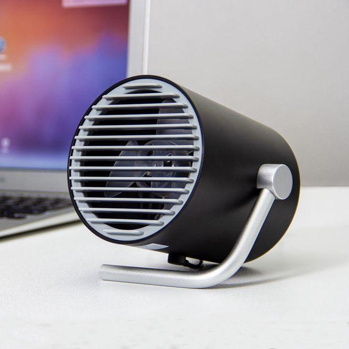 MikaMax USB Ventilator Touch - Ventilator - Mini Ventilator - Bureau Ventilator - 2 Ventilatie Standen - Zwart