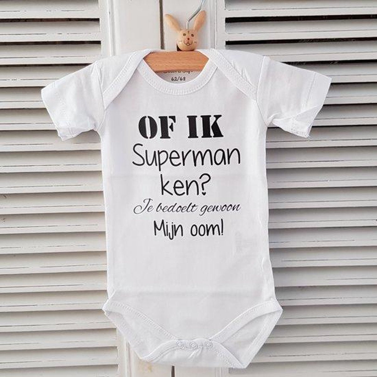 Baby Rompertje met leuke tekst zwangerschap aankondiging - announcement hallo |  Of ik superman ken? Je bedoelt gewoon mijn oom | korte mouw | wit zwart | maat 74/80 | cadeau
