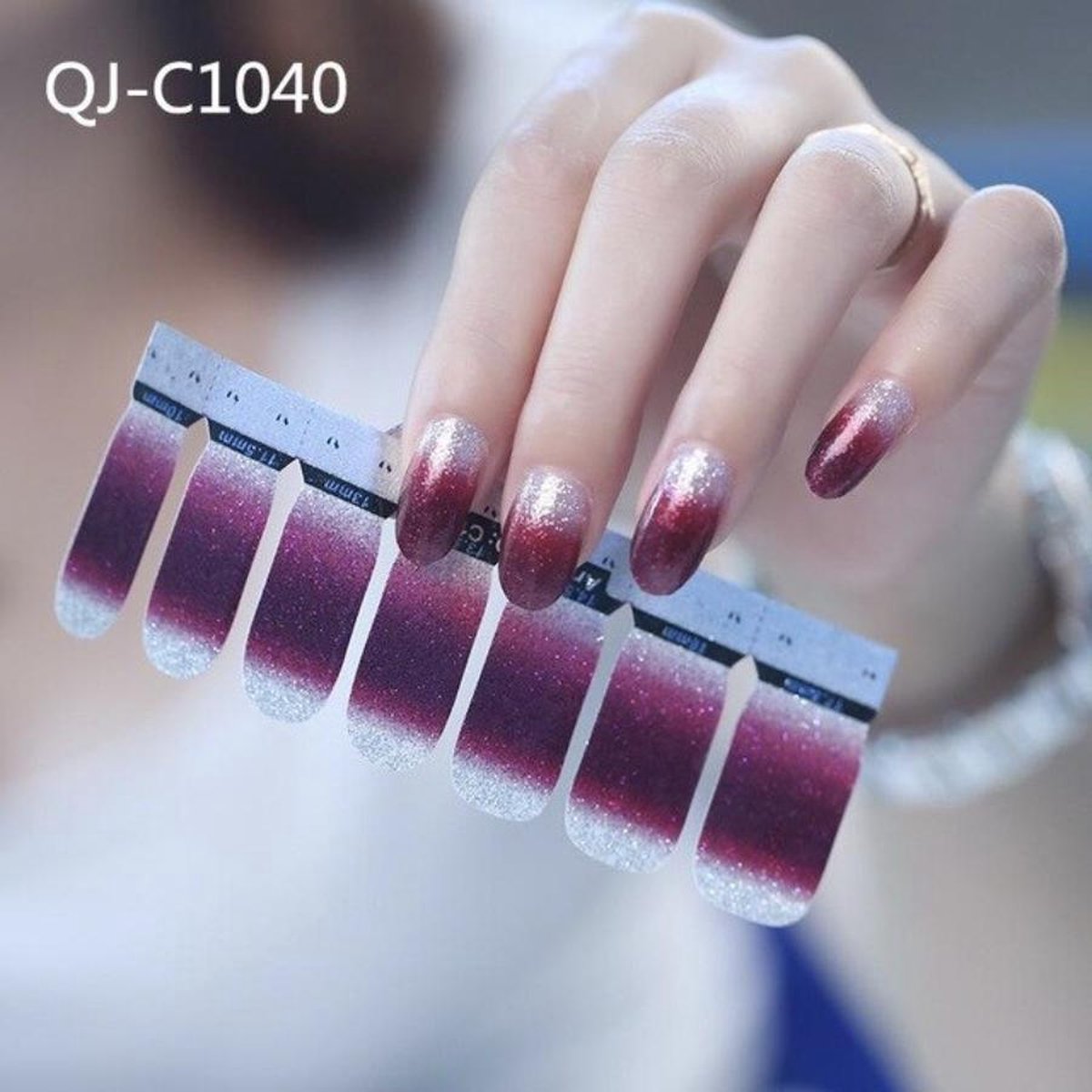 GUAPÀ - Nagelstickers & Nail wraps - Nail Art - Nagel Folie - Zilver / Bordeaux Rood - 14 stuks