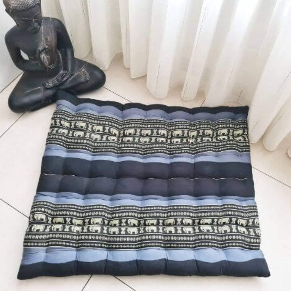 Zabuton – Meditatiemat - Zitkussen - Thais kussen/mat – Extra groot - Kapokvulling – 70x70cm - Grijs/Zwart