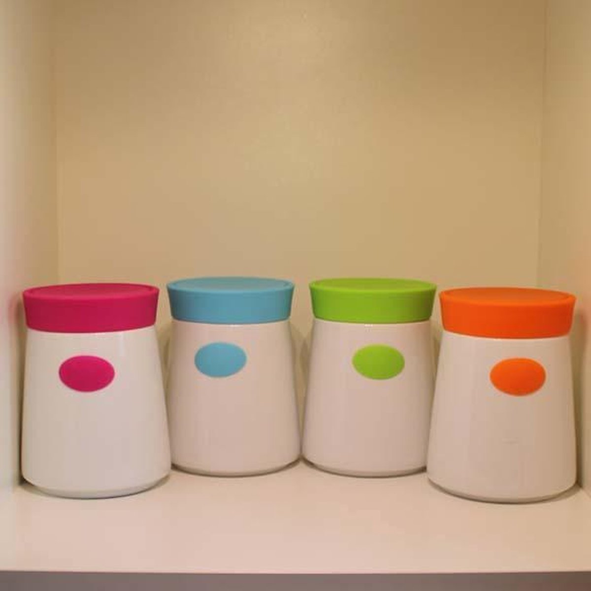 Set van 4 voorraadpotten Porselein