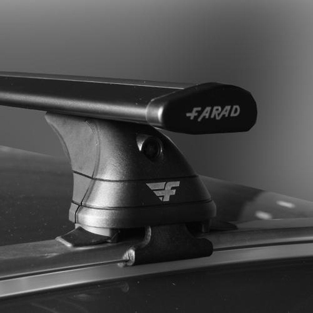 Dakdragers Audi A4 Allroad stationwagon vanaf 2016 - Farad aluminium wingbar zwart