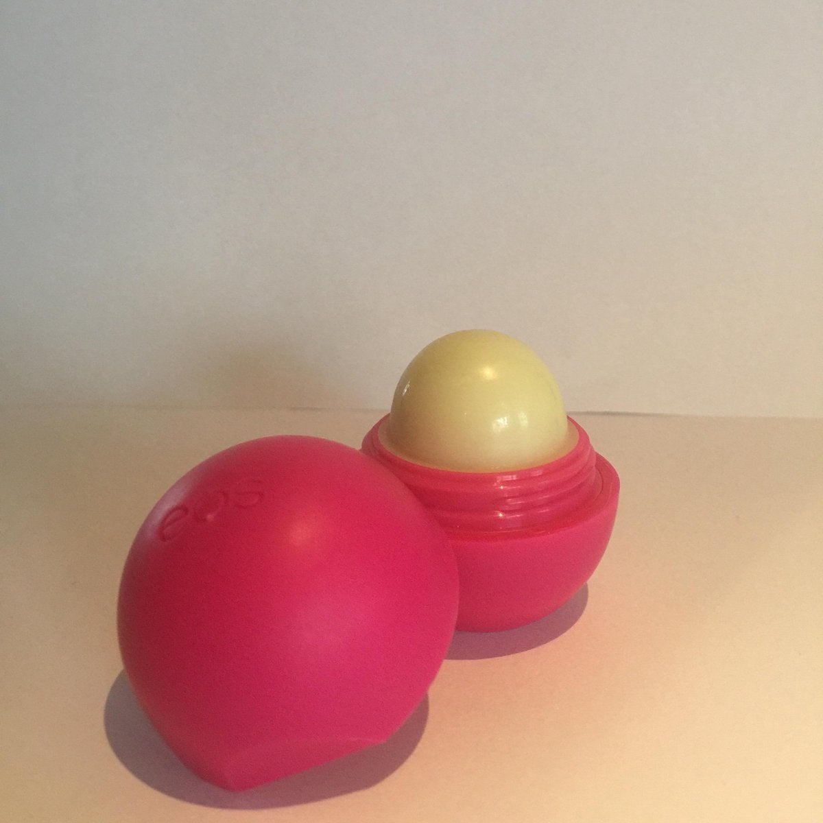 Eos Lip Balm "Wildberry"