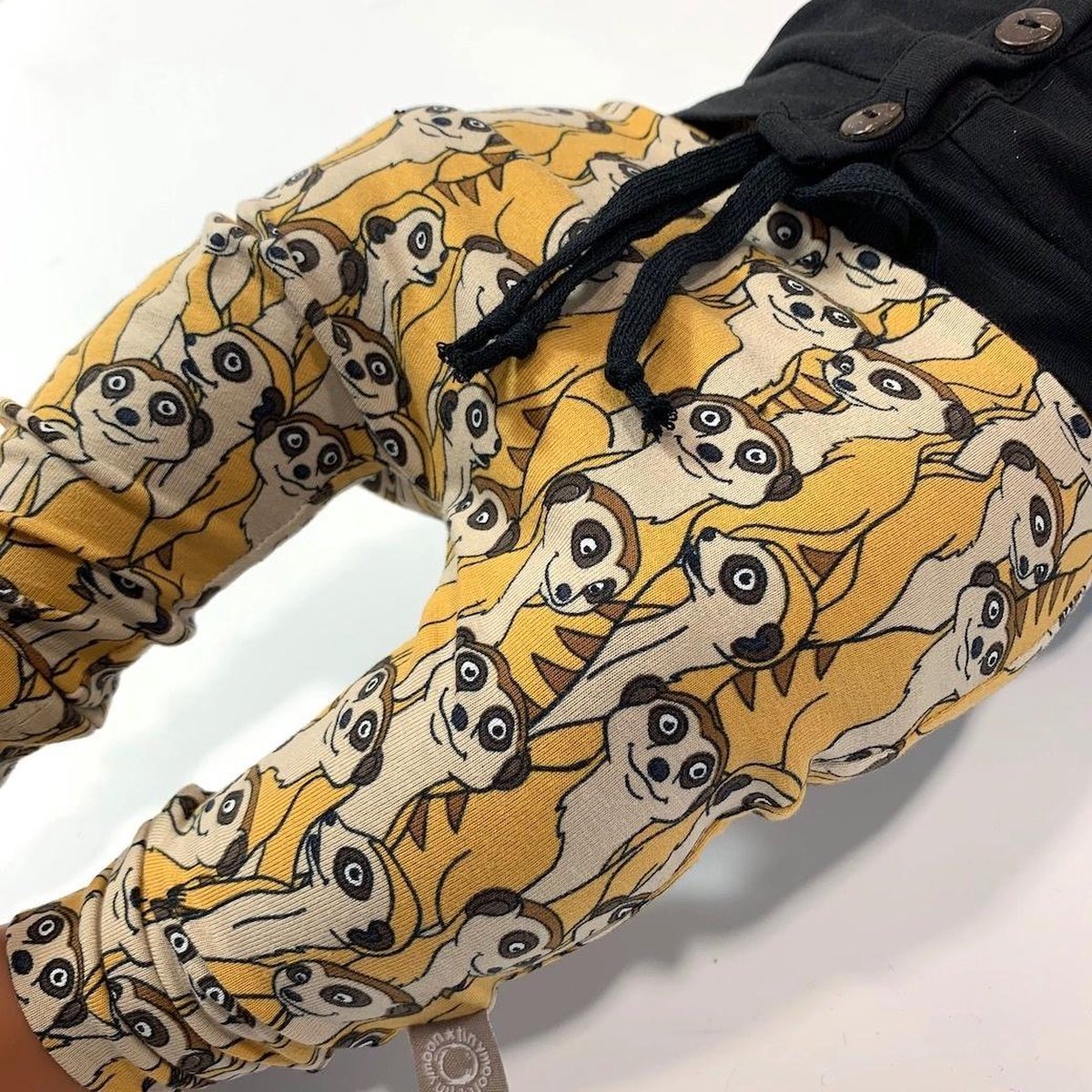 tinymoon Jongens Broek – model drop crotch – Suricata Suricatta – Vintage Oker – Maat 74/80
