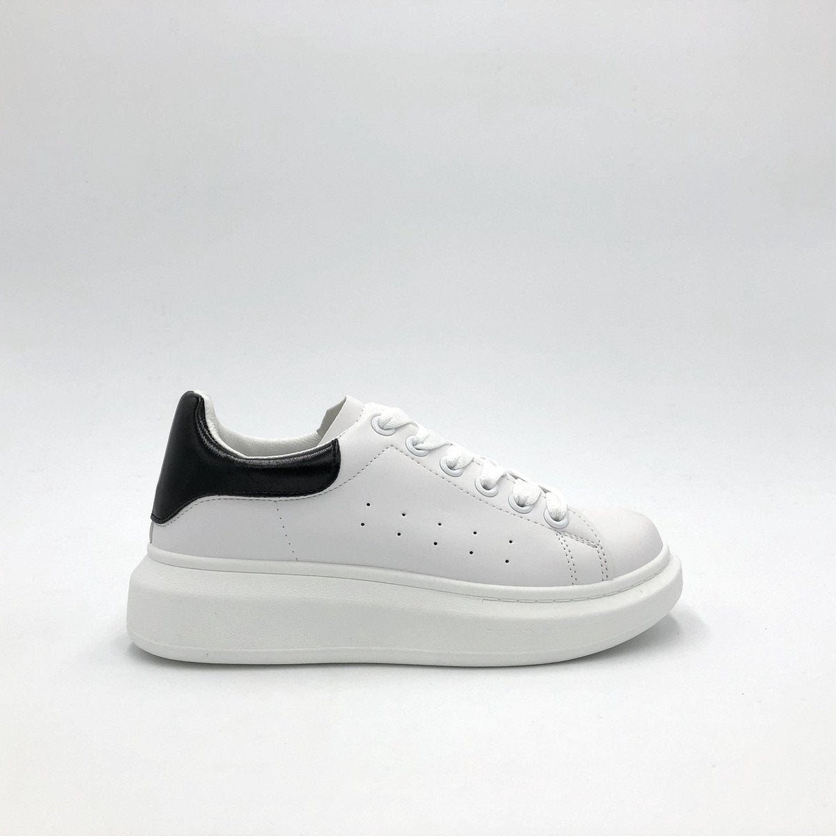 SNEAKER EVI - Maat 37 - Lage sneaker - Wit / Zwart - Sportief - Casual