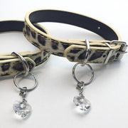Honden Halsband Panterprint - PU Leren Halsband Panterprint - Maat M - 28 tot 36 CM Halsbreedte - Met Bedel