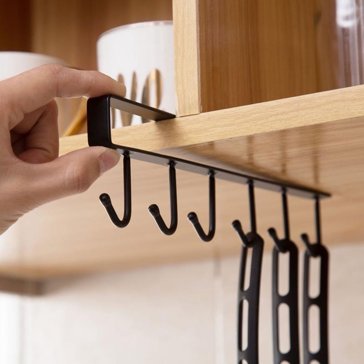 RSQUAD® Keuken Opbergrek - ophangrek - ophanghaken - Glazen houder - Keukenrail - Panhouder - Handdoekhouder - Kopjes houder - Organizer Opberger Rek - Zwart