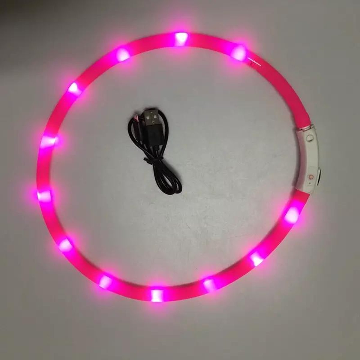 Oplaadbare led halsband voor honden - Makkelijk op maat te maken - Roze - Maximaal 70 cm