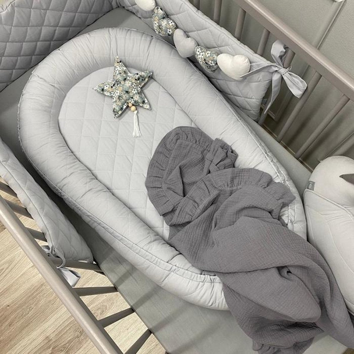 Dolly Babynestje Gestept Grijs