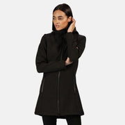 Alerie Longline windbestendige softshelljas van Regatta met capuchon voor dames