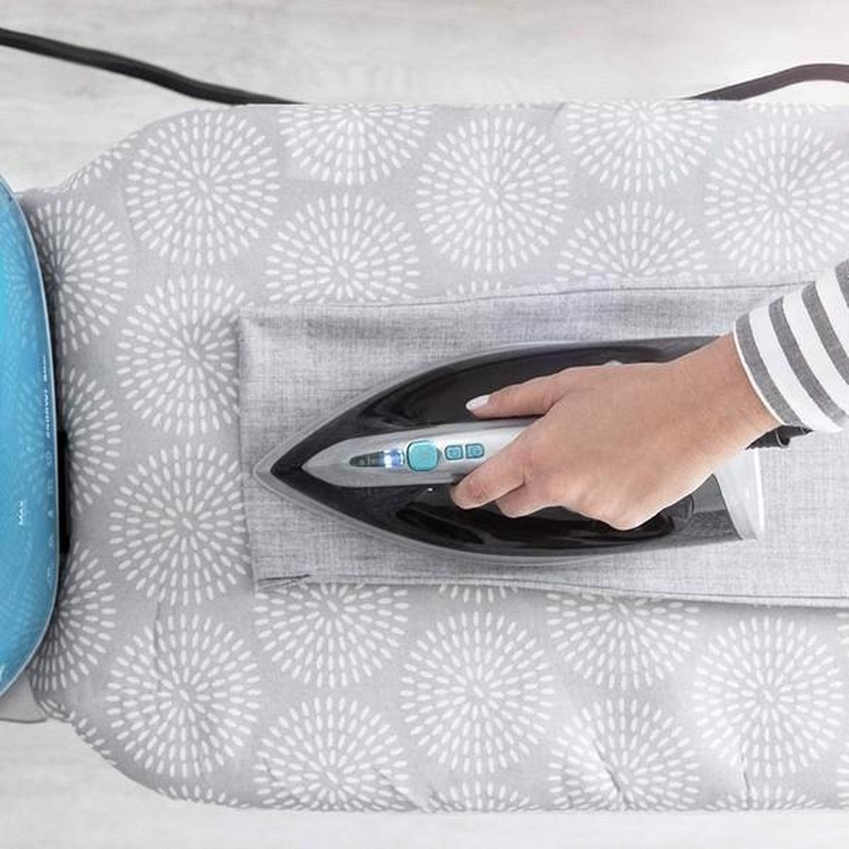 STOOM STRIJKBOUT CECOTEC TOTAL IRON 7000 STEAM PRO 6 BAR 135 G/MIN 2400W ZWART