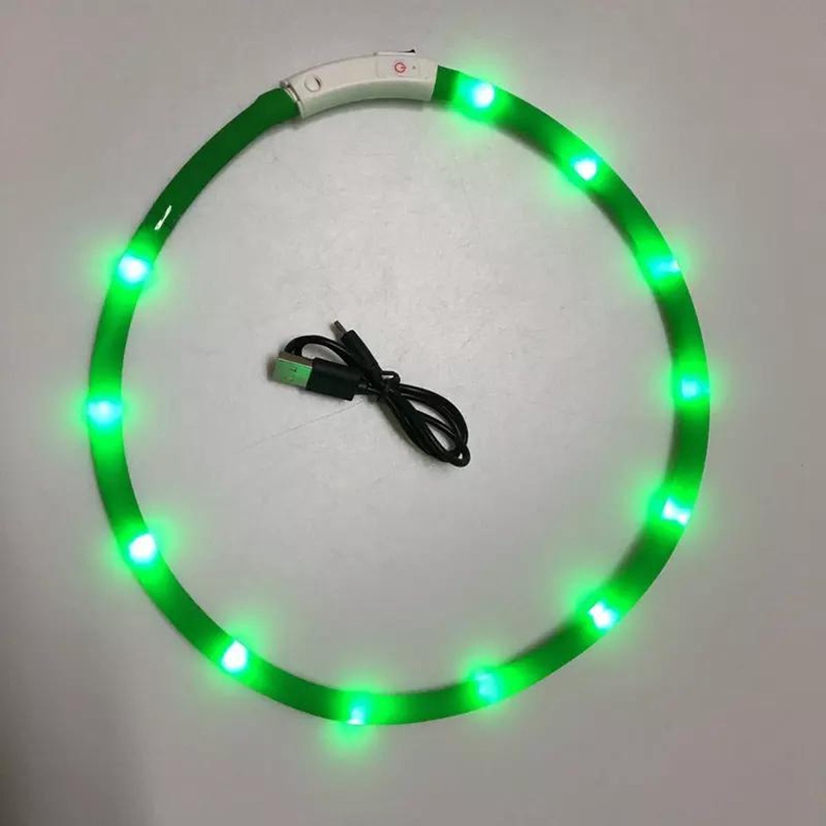 Oplaadbare led halsband voor honden - Makkelijk op maat te maken - Groen - Maximaal 70 cm