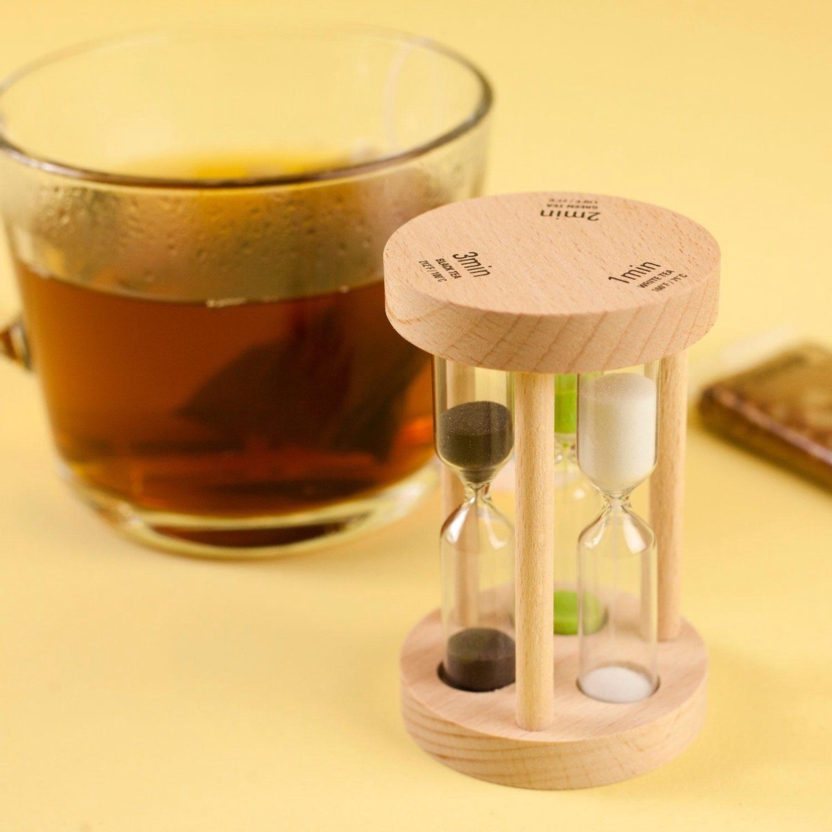 Kikkerland Zandloper - Beukenhout en glas - Wit/Groen/Zwart zand - Voor drie soorten thee