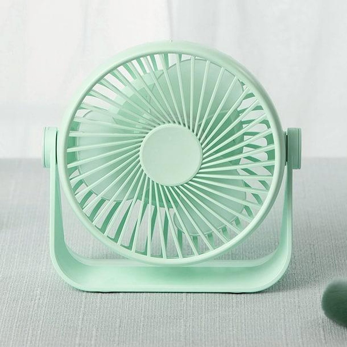 D605 Windsnelheid instelbare draagbare desktopventilator met vier niveaus (groen)