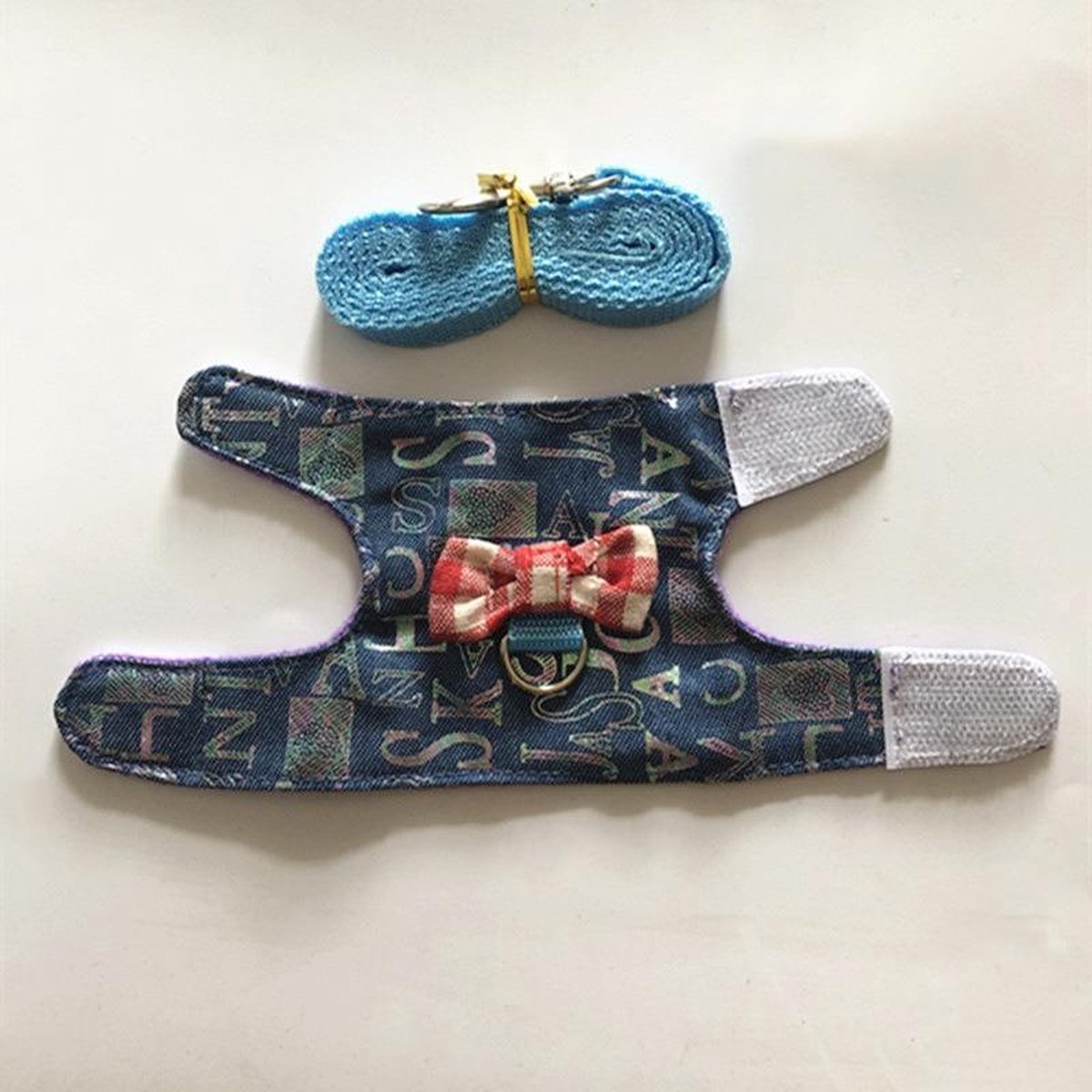 Dierplezier - Wandel tuigje knaagdier - Leiband knaagdier - M - Hamster wandelleiband - Tuigje met klittenband - Tuigje wandelen rat - Harnas voor cavia - Gareel voor fret – blauwe glitter gareel met leiband