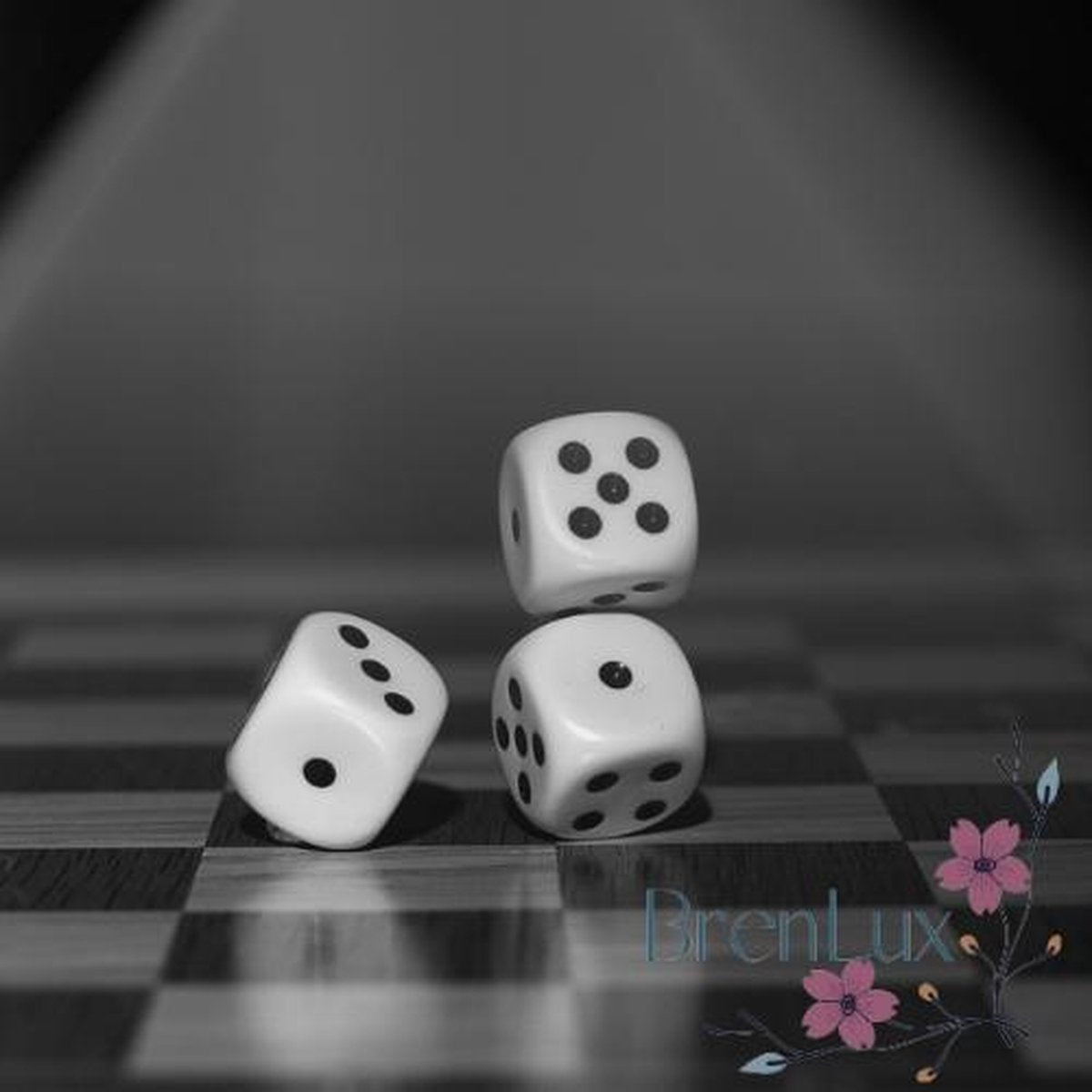 ✿ Brenlux - Dobbelstenen - Spelaccessoires - Gezelschapsspel dobbelstenen - 5 dobbelstenen - Kwaliteit dobbelstenen - Dobbelspel - Witte dobbelstenen