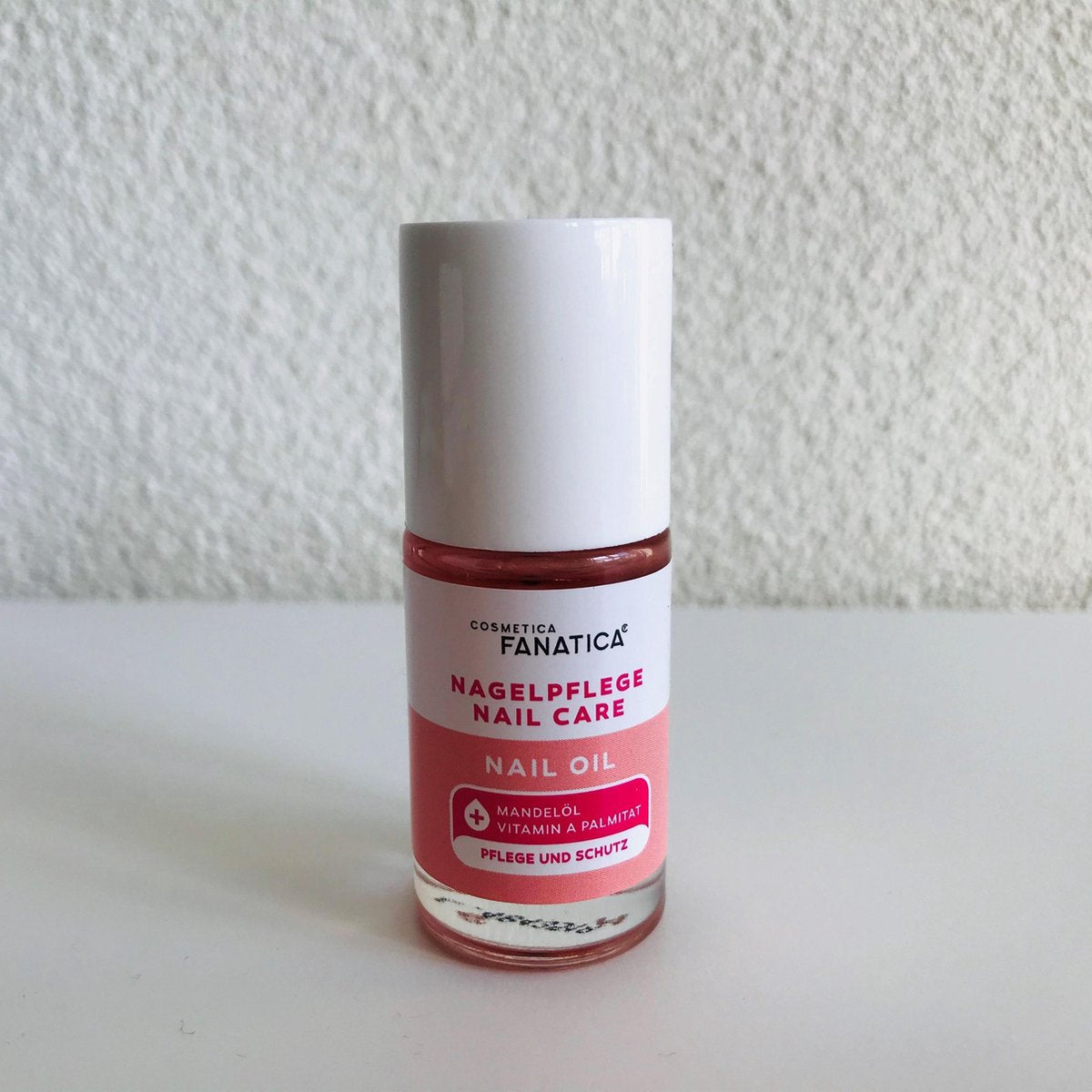 Cosmetica Fanatica - Nagelolie met amandelolie en vitamine A / Nail Oil - brede