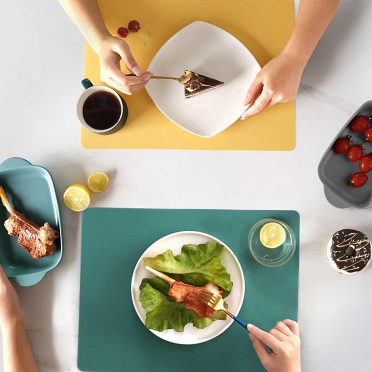 BOTC Placemats  - Placemats Kunststof - Placemat Set 2 stuks - 30x40 cm - grijs