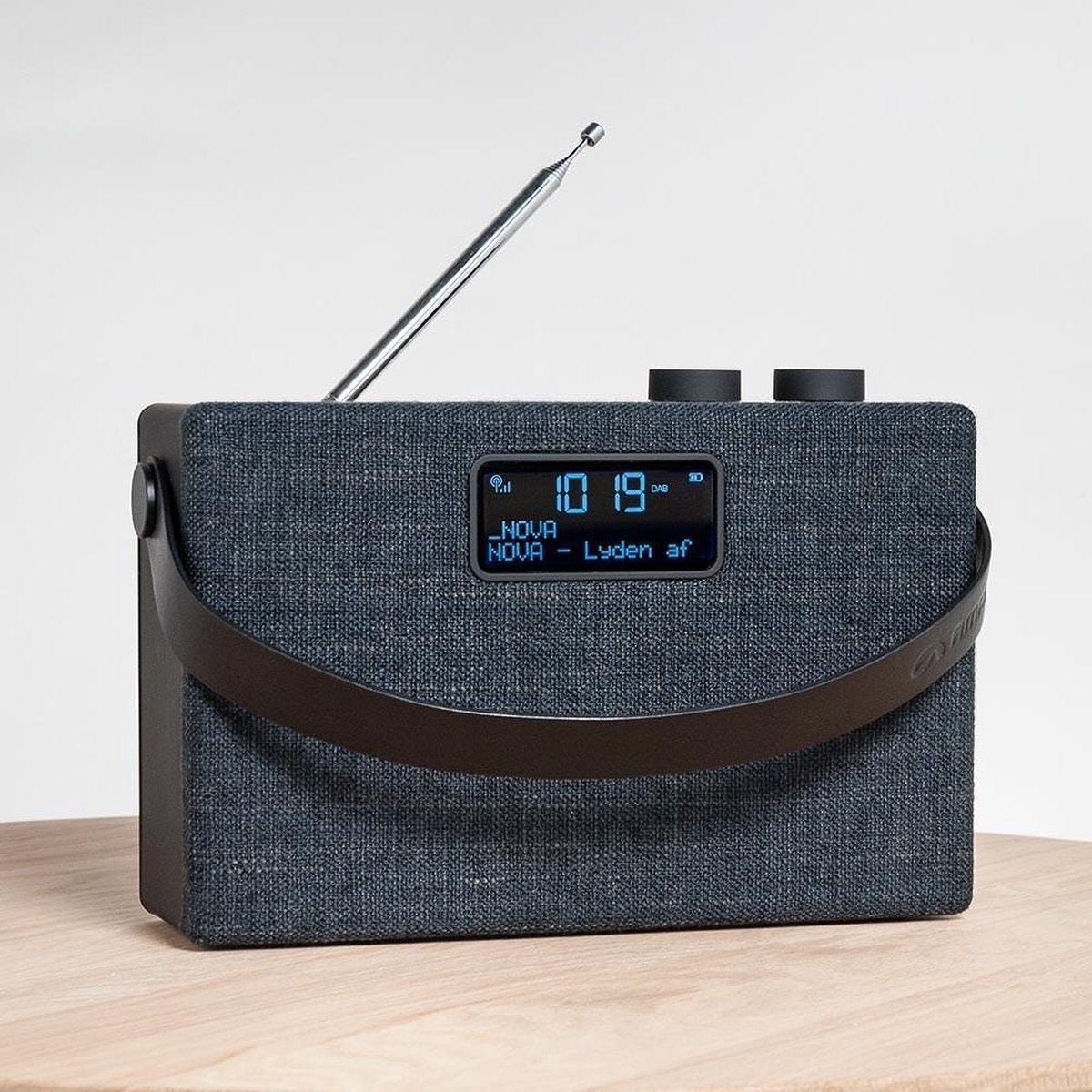 Scansonic PA7001 - Draagbare radio DAB + / FM
