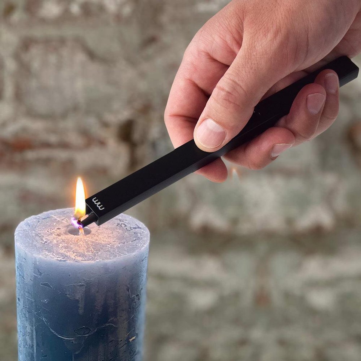 MikaMax Plasma Aansteker - Elektrische Aansteker - 170 mAh Batterij - Met Oplaadkabel - Zwart