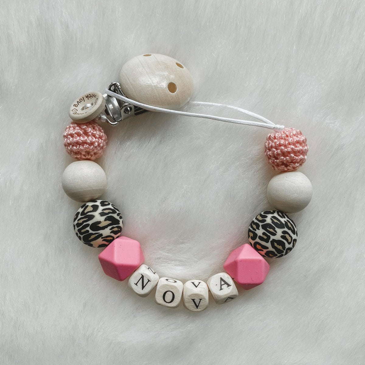 Babybeads - Speenkoord met naam - Zachtroze met tijgerprint