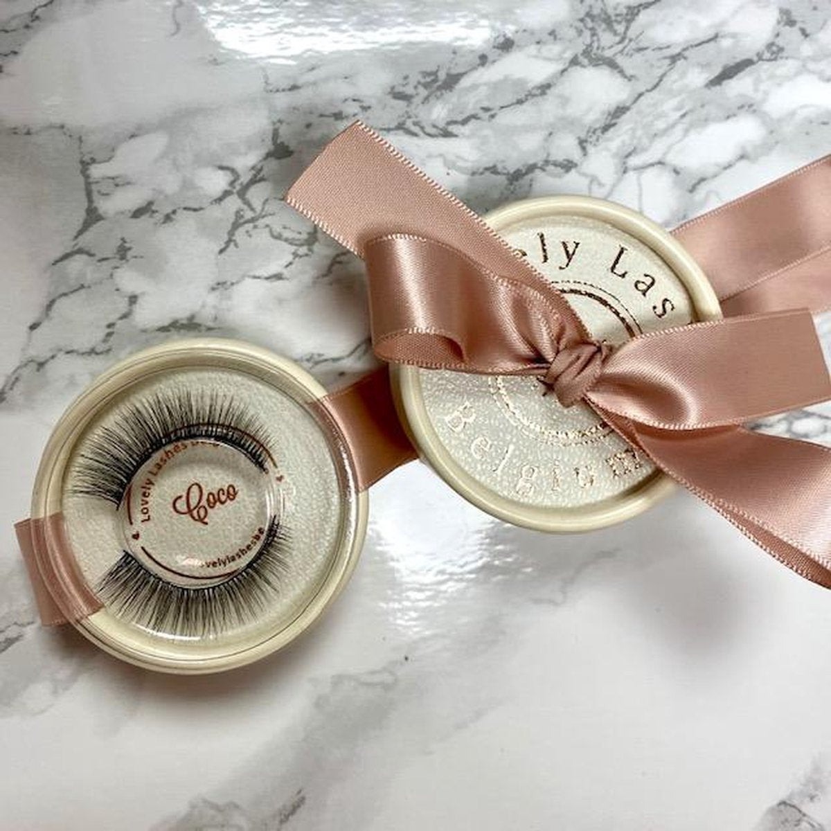 Lovely Lashes Belgium - Valse Wimpers - Deluxe Lash Kit - Coco