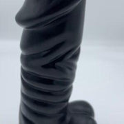 XXLTOYS - Uncle Tom - XXL Realistic Dildo met enorme balzak - Inbrenglengte 27 cm  x dia 7 cm  - Dia met balzak 14 cm  - Enorme lengte  32 cm  - Zwarte  - Anale buttplug