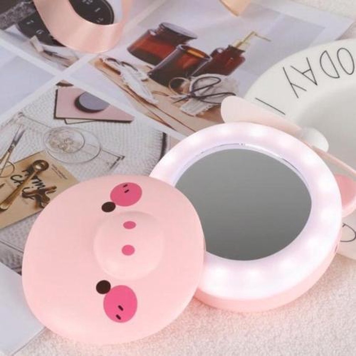 Multifunctionele cartoon draagbare drie-in-een mini-USB kleine ventilator